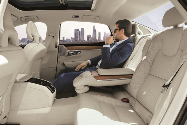 Päivitetyn Volvo S90 -sedanin koeajo