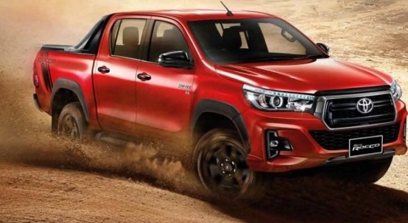 Toyota julkaisee päivitetyn Hilux-pickupin