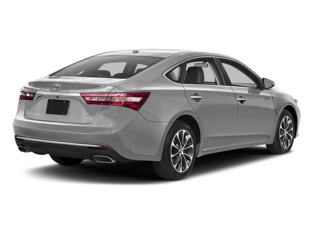 Toyota Avalon -lippulaivasedanin esittely