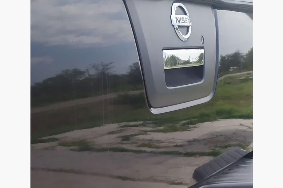 Nissan Navara 2006–2015 Takalukun kahvan suojus (ruostumaton teräs) Carmos - turkkilainen teräs Kuva 2