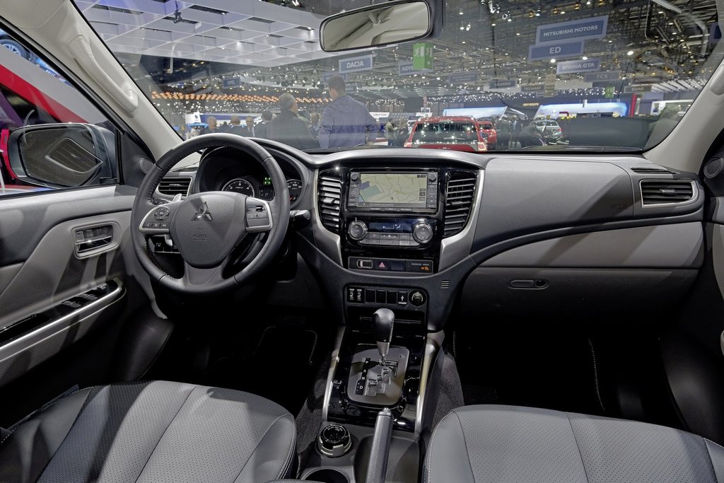 Viidennen sukupolven Mitsubishi L200 -pickup