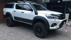 Toyota Hilux 2015– Pyöränkaaren levikkeet (2015-2020, ABS, pulttikiinnitteiset) kuva 8