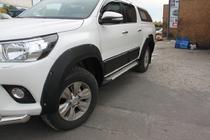 Toyota Hilux 2015– Pyöränkaaren levikkeet (2015-2020, ABS, pulttikiinnitteiset) kuva 11