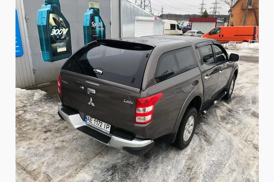 Mitsubishi L200 2015–2024 Kattokatos (Canopy) Kuva 5