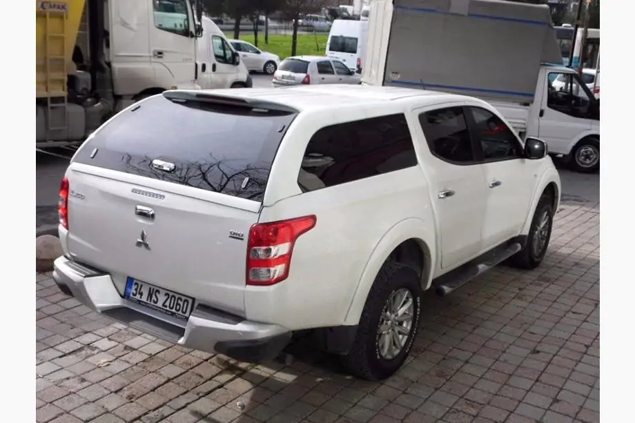 Mitsubishi L200 2015–2024 Kattokatos (Canopy) Kuva 8