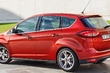 Katsaus kompaktiin viisipaikkaiseen Ford C-Max -minitila-autoon kuva 3