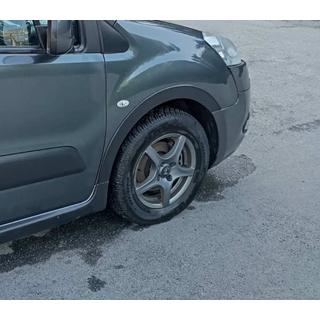 Lokasuojan kaarilevikkeet (4 kpl, mustat) kuva 4