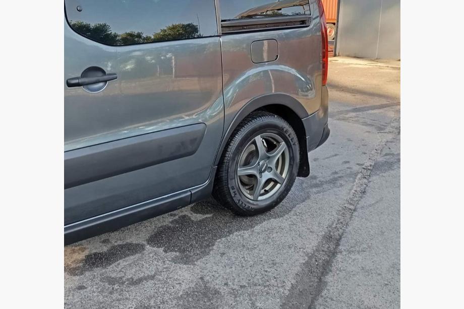 Citroen Berlingo 2008–2018 Lokasuojan kaarilevikkeet (4 kpl, mustat) XTR, 2 sivuovea, muovi Kuva 5
