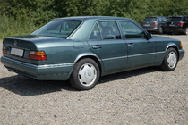 Mercedes E-class W124 1984–1997 Pyöränkaarien listat 1989-1995 (4 kpl, ruostumaton teräs) kuva 1