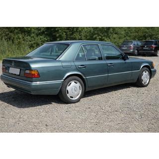 Pyöränkaarien listat 1989-1995 (4 kpl, ruostumaton teräs) Mercedes E-сlass W124 1984–1997 kuva 1