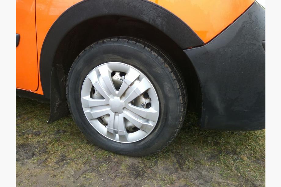Renault Kangoo 2008–2020 Lokasuojan kaarilevikkeet (4 kpl, mustat) 2012-2019, metalliset Image
