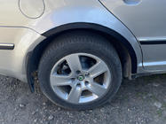 Skoda Superb 2001–2009 Lokasuojan kaarilevikkeet (4 kpl, mustat) kuva 6
