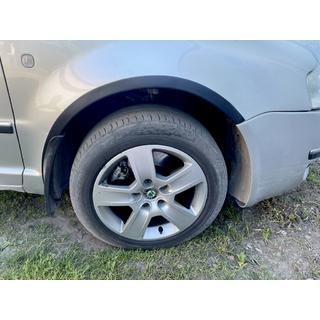 Lokasuojan kaarilevikkeet (4 kpl, mustat) kuva 2