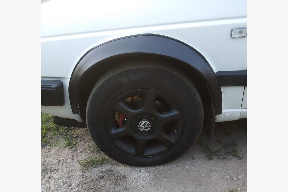 Volkswagen Golf 2 1983–1992 Lokasuojan kaarilevikkeet (4 kpl, mustat) Image