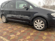 Volkswagen Touran 2003–2010 Lokasuojan kaarilevikkeet (4 kpl, mustat) 2003-2006, Metalliset kuva 8