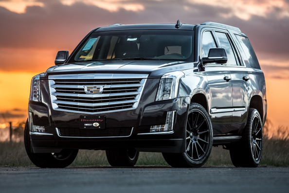 Vaikuttava ja tyylikäs Cadillac Escalade