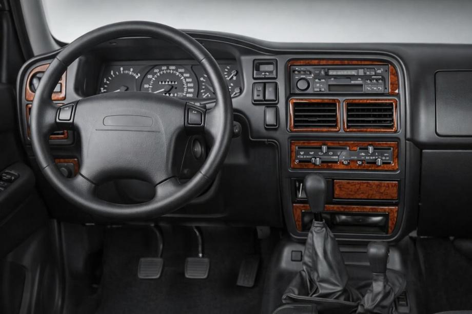 Opel Frontera 1991–1998 Kojelaudan suojat Image