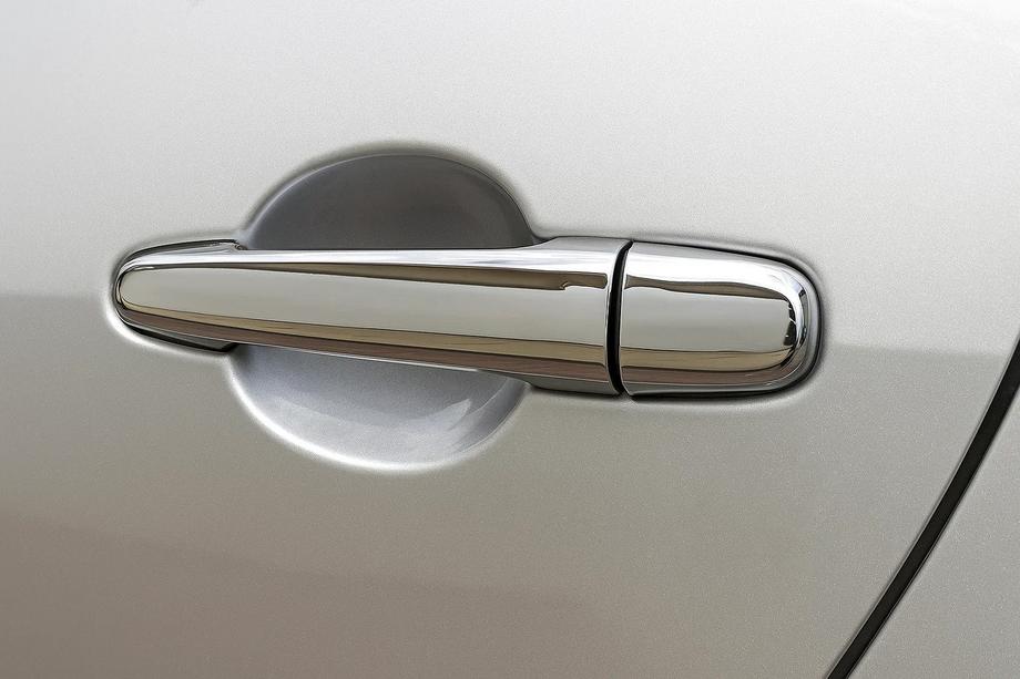 Mazda 2 2003–2007 Ovenkahvan kromisuojat (4 kpl, ruostumaton teräs) Kuva 2