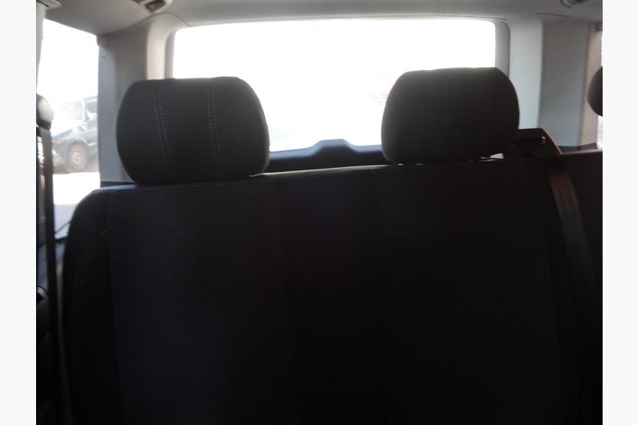 Volkswagen T5 2010–2015 Auton penkinpäälliset (keinonahka↗kangas, Premium) Etupenkit (2+1) Kuva 5