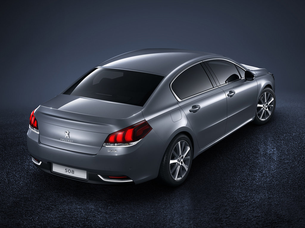 Peugeot 508 -malliston lippulaivasedan