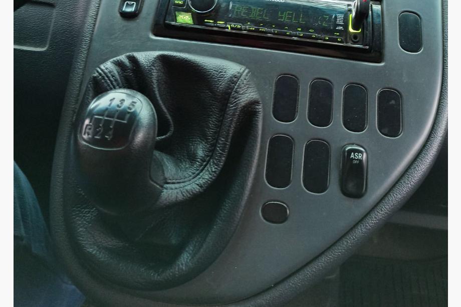Mercedes Vito W638 1996–2003 Nahkainen vaihdekepin suojapussi Kuva 3