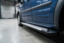 Ford Connect 2006–2009 X5-tyyppiset sivuportaat (2 kpl, alumiini) kuva 1