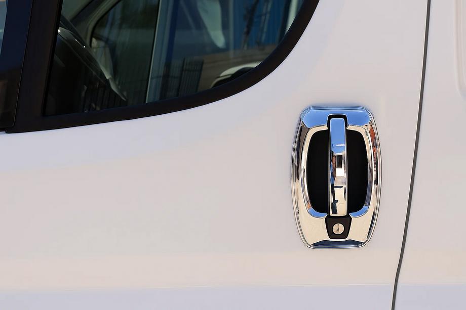 Fiat Ducato 2006–2025 Ovenkahvojen suojat (ruostumaton teräs) Ovenkahvojen kehykset (4-osainen sarja) Image