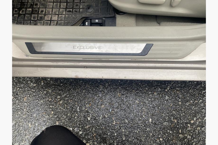 Toyota Camry 2001–2006 Kynnyslistat (4 kpl) Exclusive Image