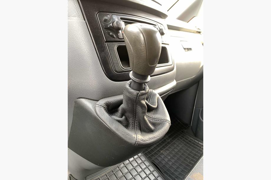 Mercedes Vito W639 2004–2014 Nahkainen vaihdekepin suojapussi Manuaalivaihteisto Kuva 2
