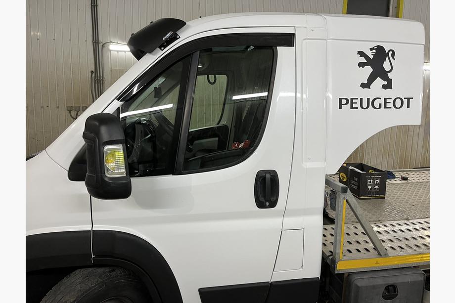 Fiat Ducato 2006–2025 Tuuliohjaimet (2 kpl, DDU) Image