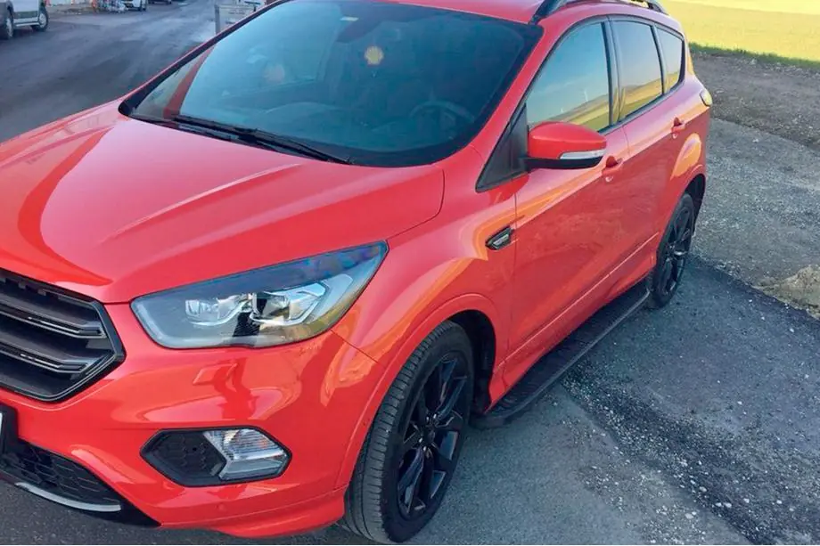 Ford Kuga/Escape 2013–2019 Sivukynnykset Tayga Black (2 kpl, alumiini) Image