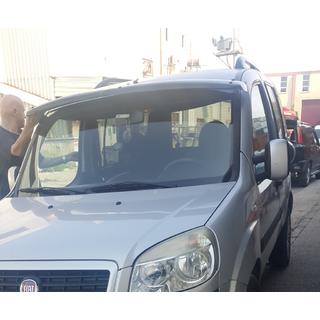 Tuulilasin visiiri (kiiltomusta, 5 mm) Fiat Doblo I 2001–2005 kuva 3