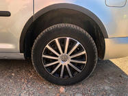 Volkswagen Caddy 2010–2015 Lokasuojan kaarilistat (mattamusta) kuva 9