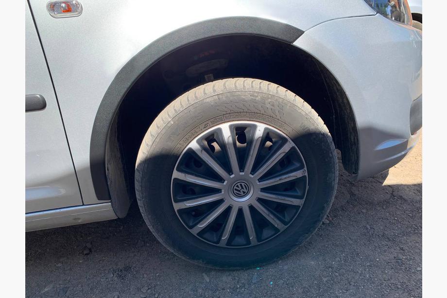 Volkswagen Caddy 2010–2015 Lokasuojan kaarilistat (mattamusta) Lyhyt akseliväli, 2 sivuosaa (metalli) Kuva 10
