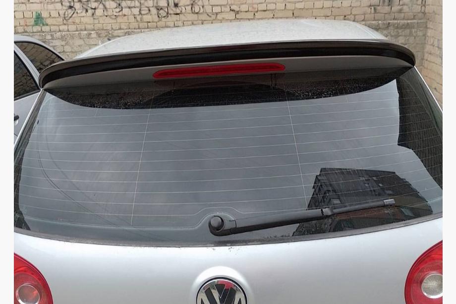 Volkswagen Golf 5 2003–2009 Spoileri (maalattava) Image