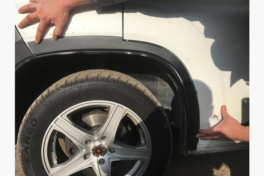 Citroen Jumper 2007–2025 Lokasuojan kaarilevikkeet (4 kpl, mustat) Metalliset Kuva 8