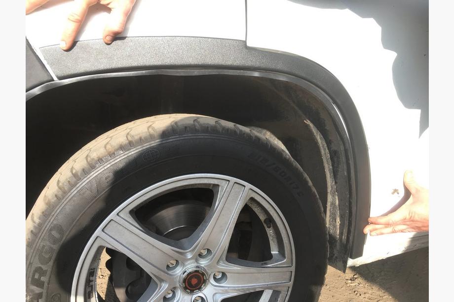 Citroen Jumper 2007–2025 Lokasuojan kaarilevikkeet (4 kpl, mustat) Metalliset Kuva 10