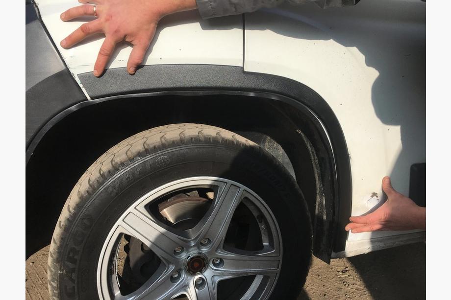 Citroen Jumper 2007–2025 Lokasuojan kaarilevikkeet (4 kpl, mustat) Metalliset Kuva 13