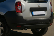 Dacia Duster 2008–2018 Takalukun reunalista (ruostumaton teräs) kuva 1