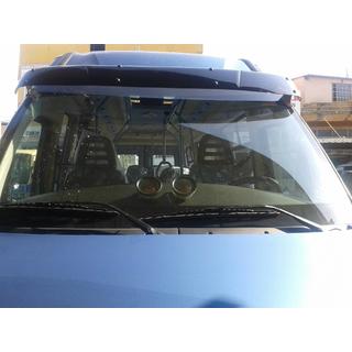 Tuulilasin aurinkolippa V1 (musta kiiltävä, 5 mm) Iveco Daily 2006–2014 kuva 2