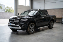 Mercedes X class 2017–2020 BlackLine-sivuporrassarja (2 kpl, alumiini) kuva 1