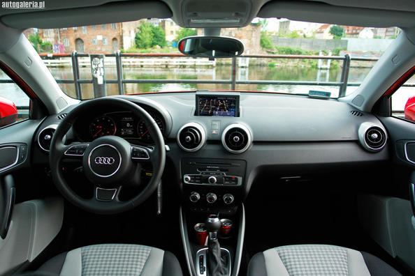 Audi A1 -kolmiovisen hatchbackin katsaus Kuva 5