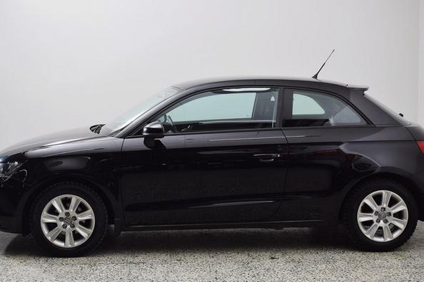 Audi A1 -kolmiovisen hatchbackin katsaus Kuva 4