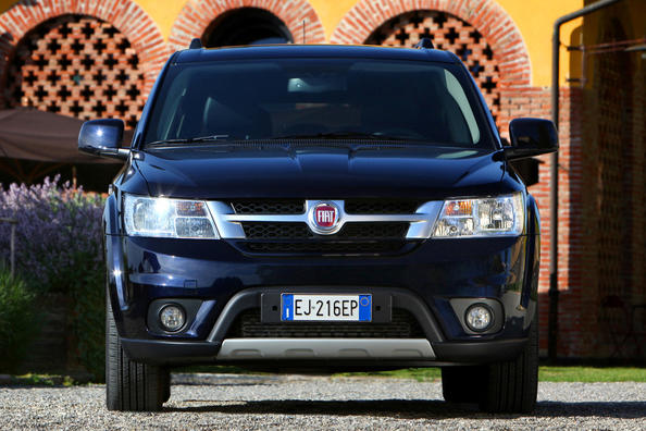 Fiat Freemont -crossoverin koeajo