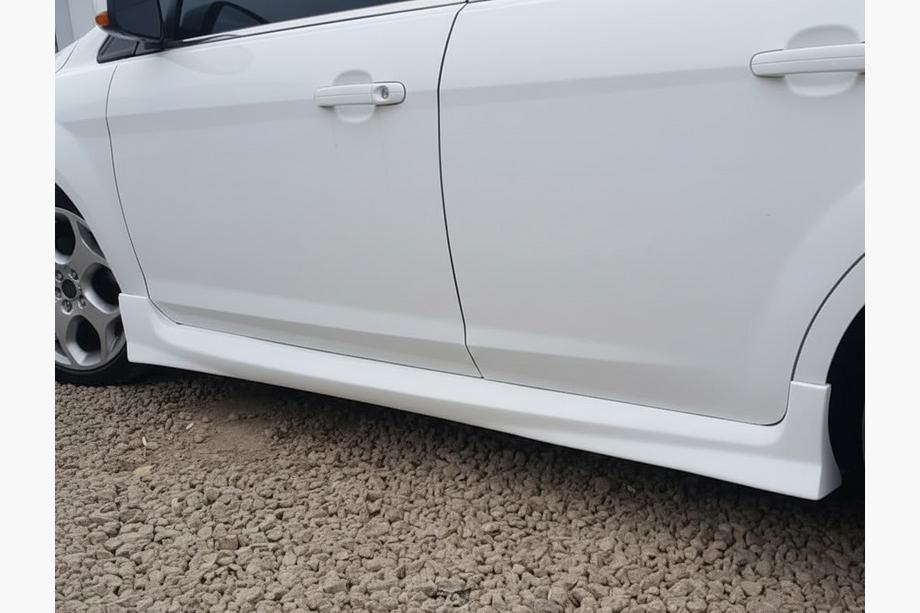 Ford Focus II 2005–2008 HB sivukynnykset (maalattavaksi) Image