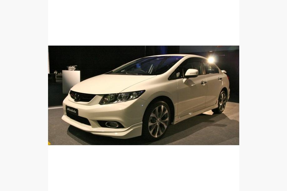 Honda Civic Sedan IX 2011–2016 Etupuskurin lippa (maalattava) Image