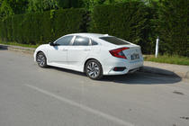 Honda Civic Sedan X 2016–2021 Takapuskurin kulmapalat (maalattavaksi) kuva 3
