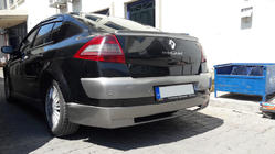 Renault Megane II 2004–2009 Takapuskurin suojapaneeli (maalattava) kuva 1