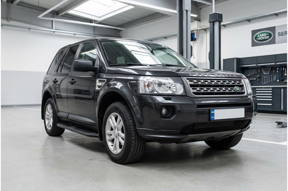 Land Rover Freelander II 2006–2014 Tayga Black sivuaskelmat (2 kpl, alumiini) Image