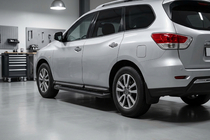 Nissan Pathfinder R52 2012–2021 Allmond Black sivuportaat (2 kpl, alumiini) kuva 1
